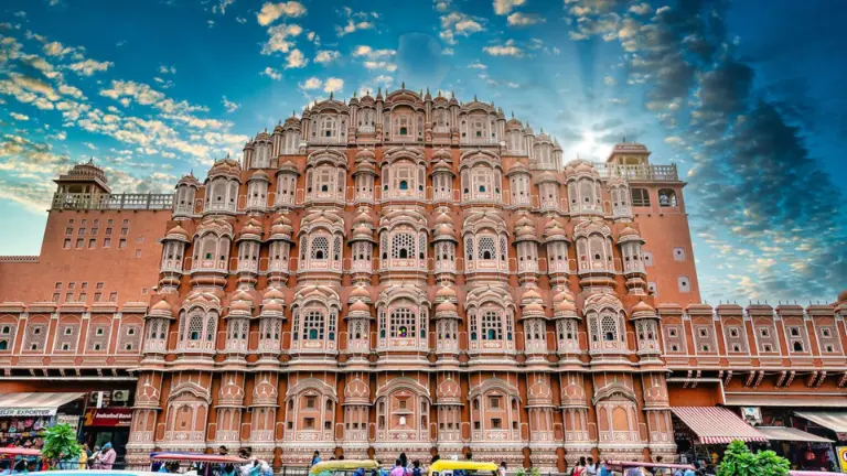 Best Time to Visit Hawa Mahal