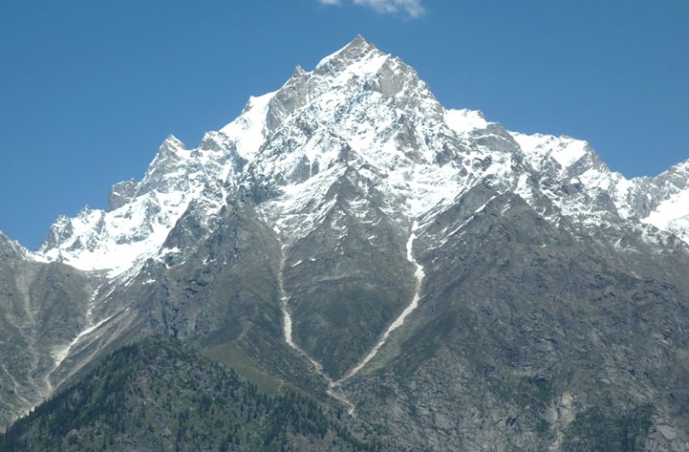 Kinnaur Kailash Himalay Trekking Tour India