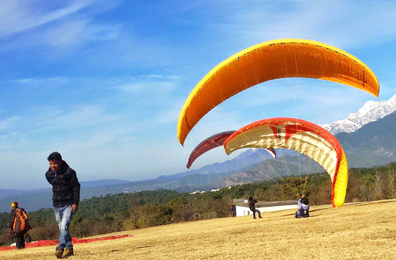 Paragliding Bir Billing Himachal Pradesh