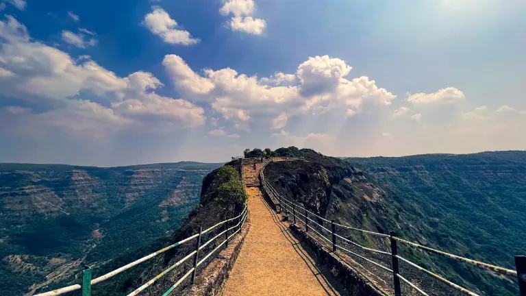 How to Reach Mahabaleshwar