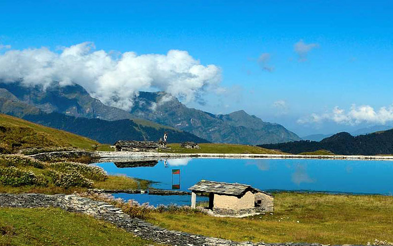 Roop-Kund Skeleton Lake Uttarakhand