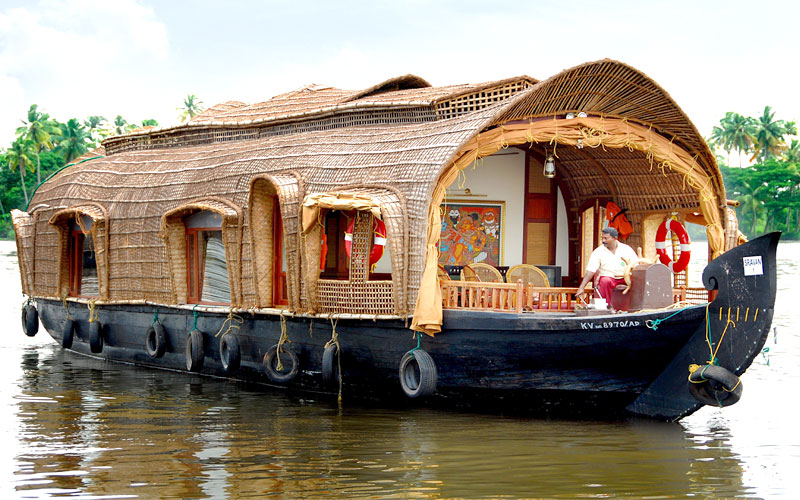 kumarakom-houseboat-kerala