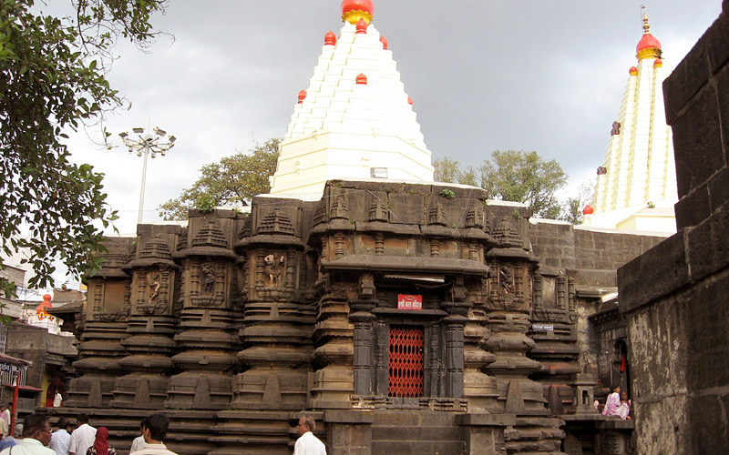 mahalaxmi-temple-maharashtra