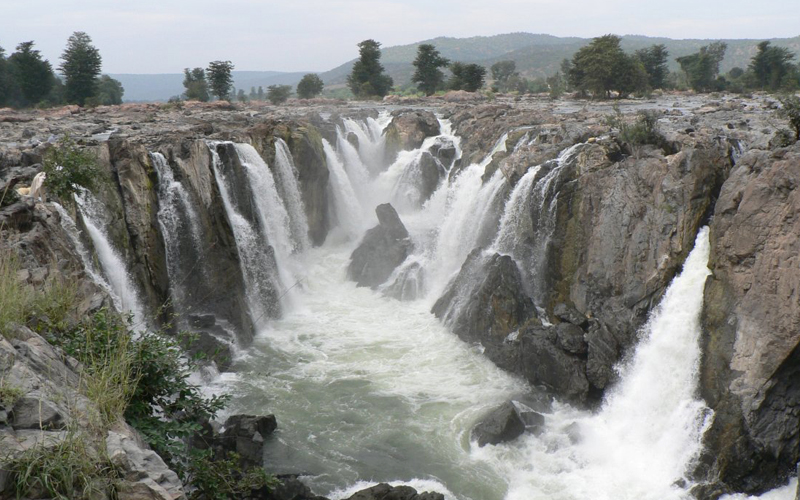 hogenakkal falls salem india