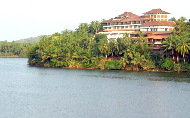 spa kadavu resort in kozhikode india