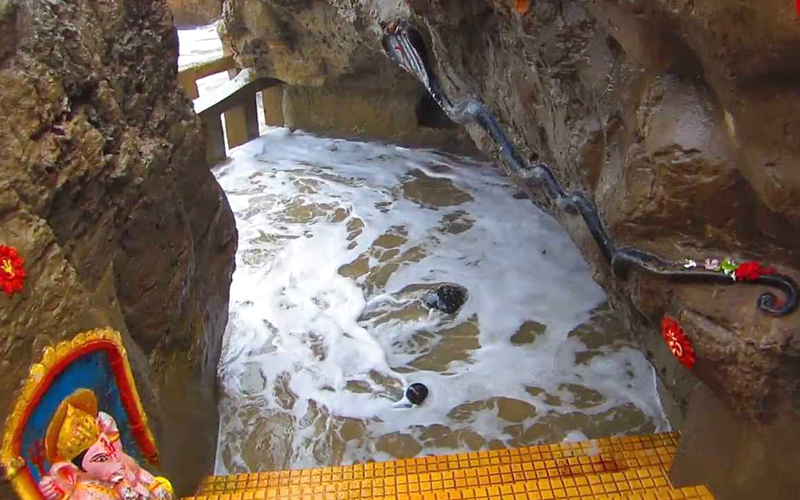 gangeshwar-temple-diu-india