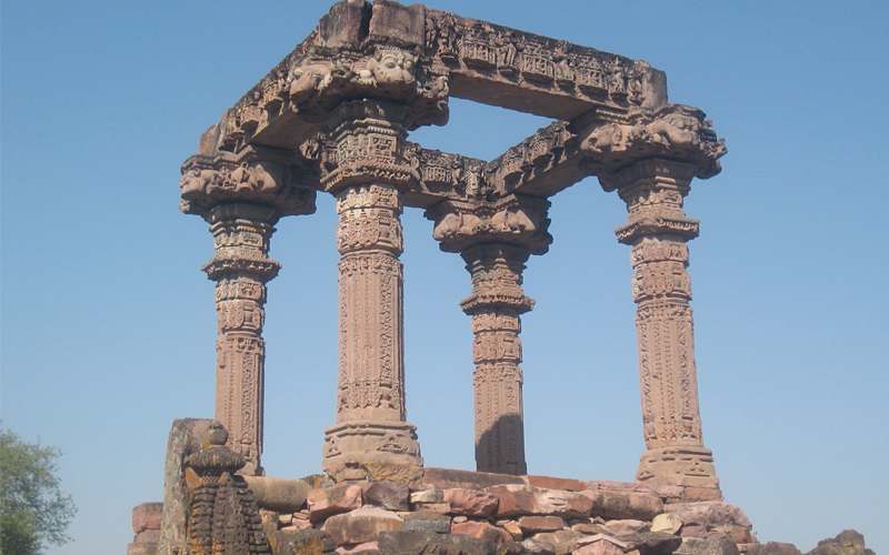hindola-torana-in-gyaraspur-india
