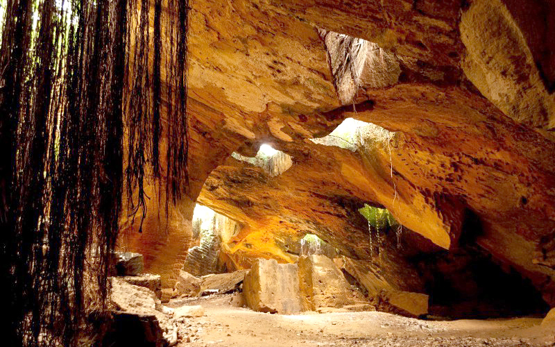 the-naida-caves-india