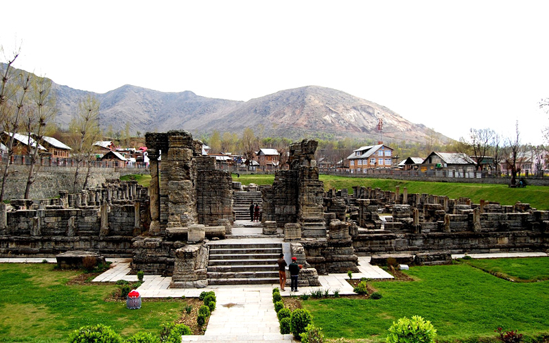 avantishwar-temple-india