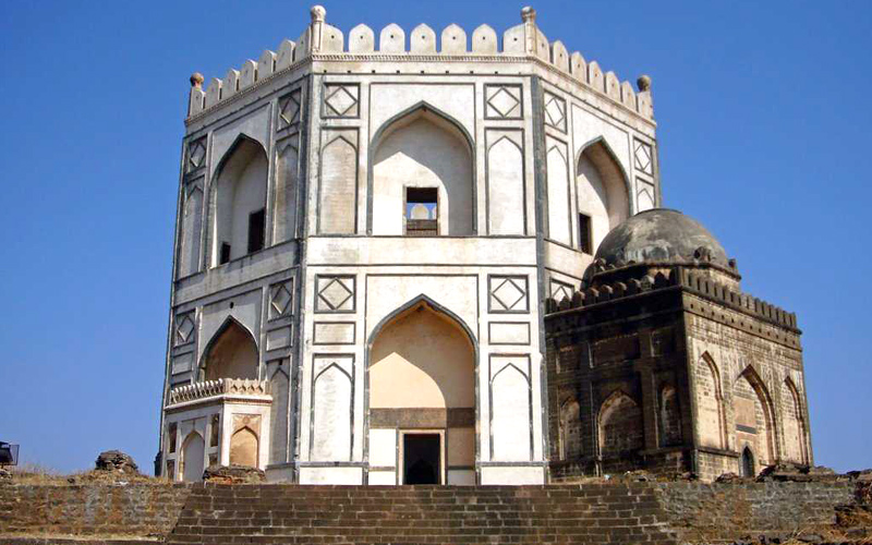 chaukhandi-of-hazrat-khalil-ullah-india