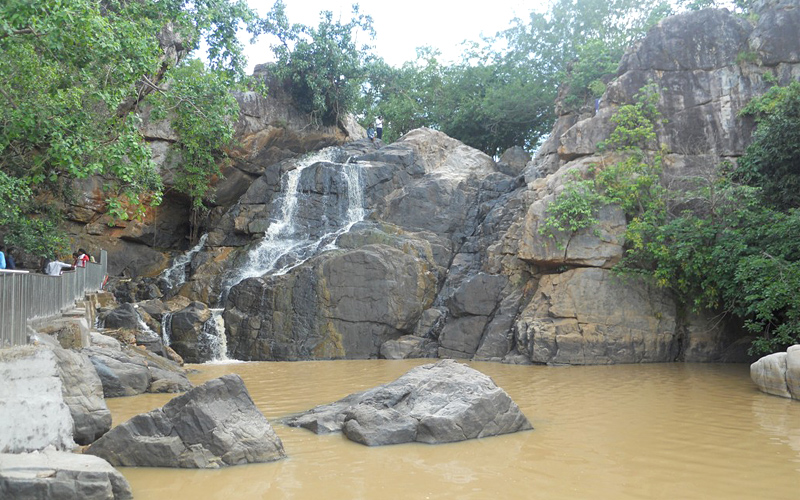 gandahati-waterfalls-india