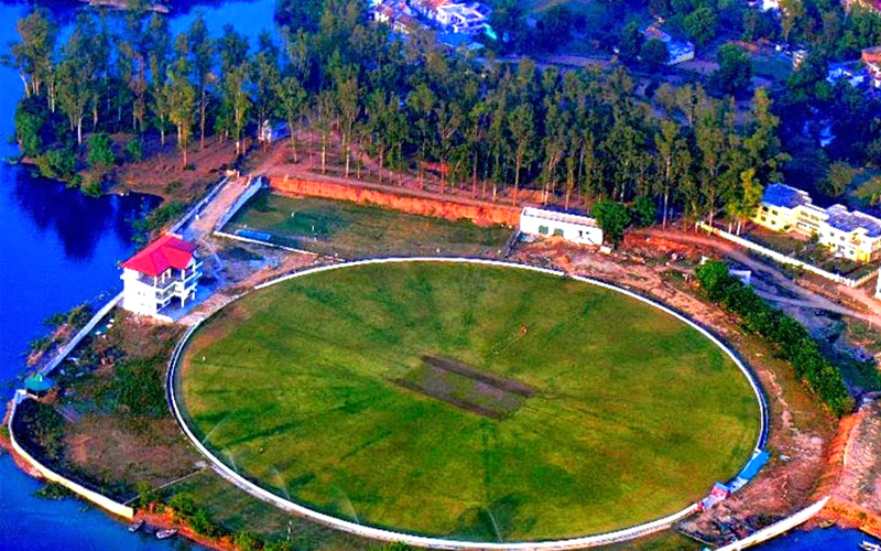 luhnu-cricket-ground-in-bilaspur-india
