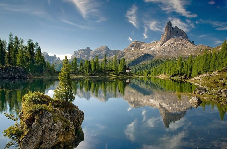 pulwama-jammu-and-kashmir-india