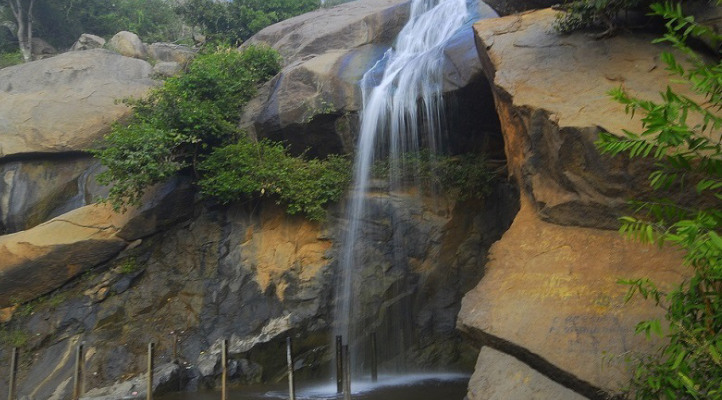 jalagamparai-falls