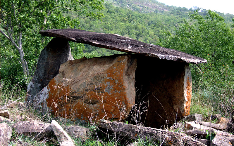 attala-rock-shelter-india
