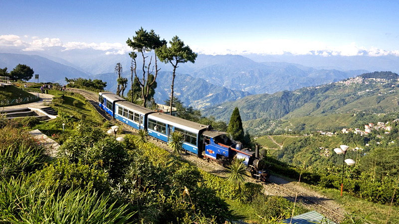 darjeeling-with-mirik-lake-tour-india