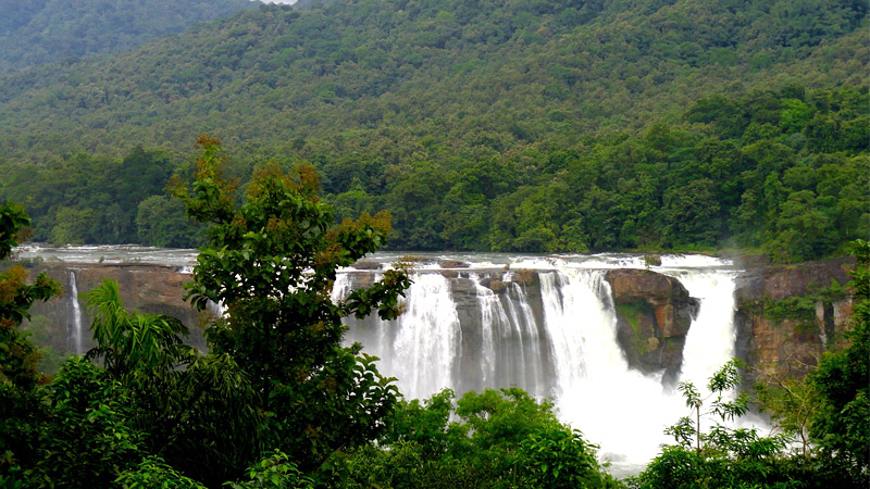 athirappalli_waterfalls_thrissur_kerala