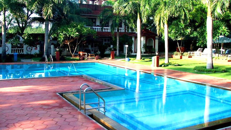 ideal-beach-resort-swimming-pool