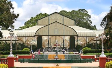 glasshouse-fountain-lalbagh