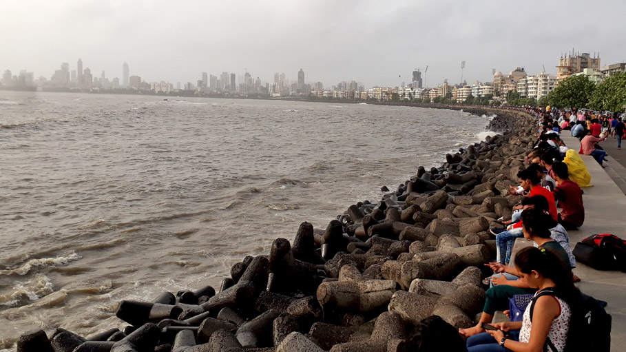 Marine_Drive_in_Mumbai_06