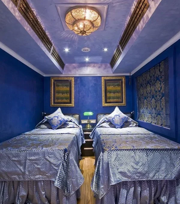 Royal-Rajasthan-On-Wheels-6