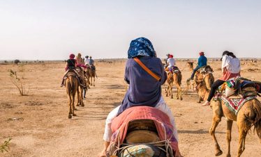 camel-ride-on-thar-desert