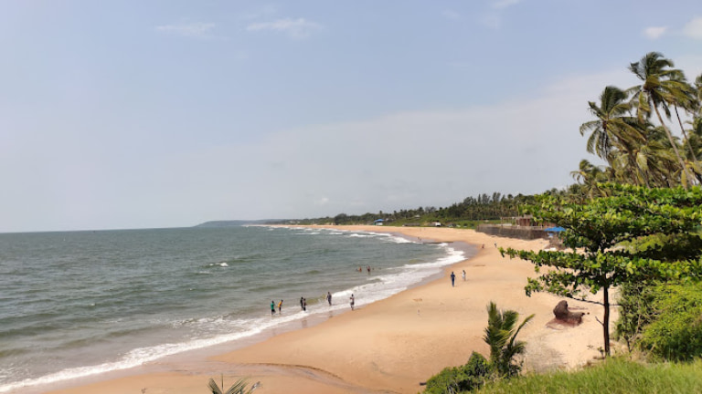 Top 5 Reasons to Visit Candolim Beach