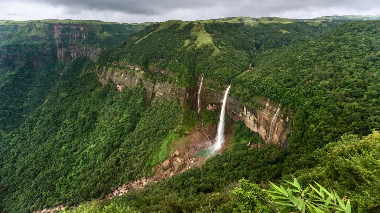 Nohkalikai Falls Meghalaya